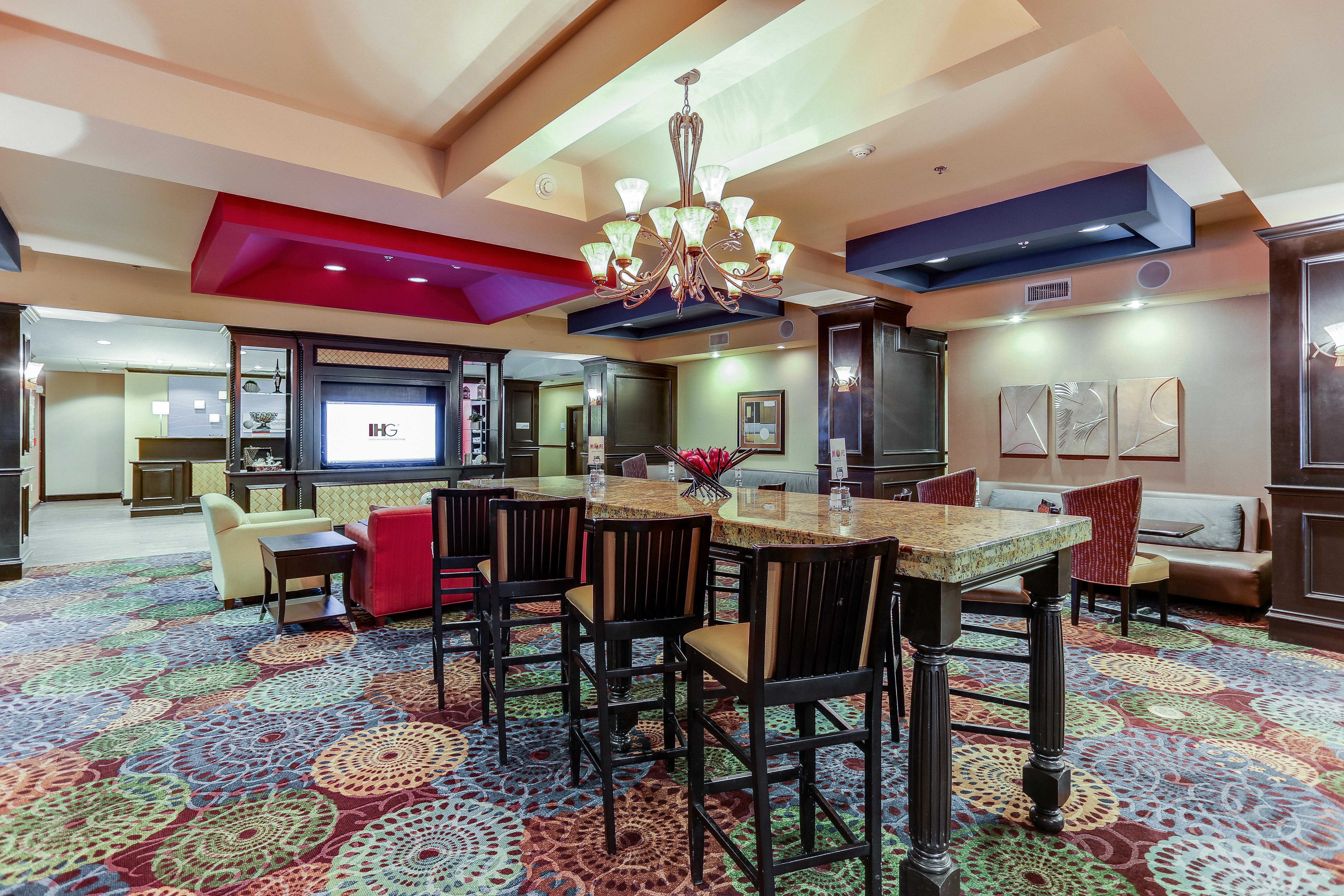 Holiday Inn Express Hotel & Suites Huntsville By Ihg Eksteriør billede