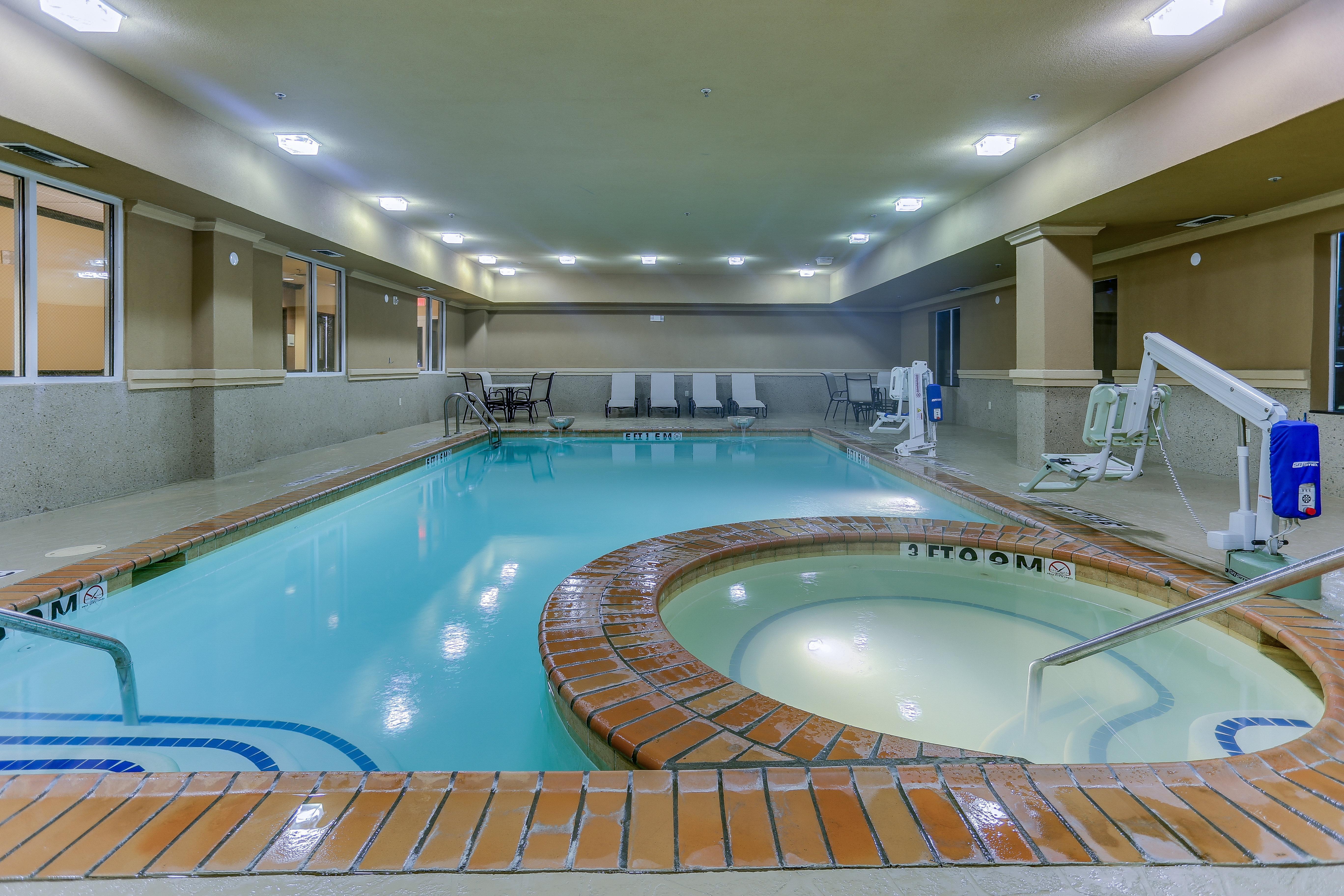 Holiday Inn Express Hotel & Suites Huntsville By Ihg Eksteriør billede