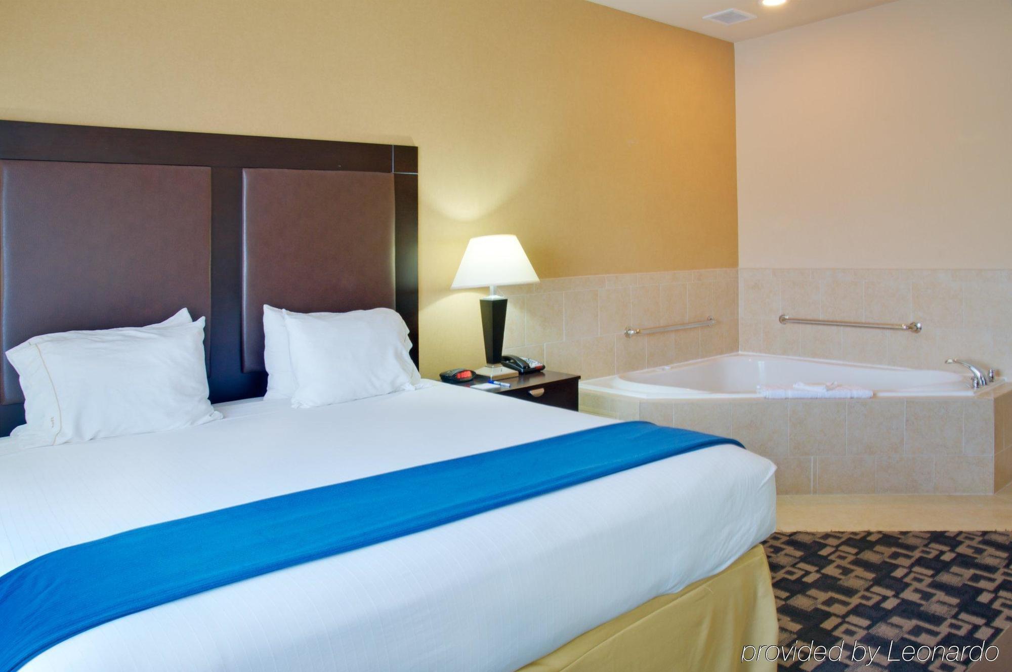 Holiday Inn Express Hotel & Suites Huntsville By Ihg Eksteriør billede